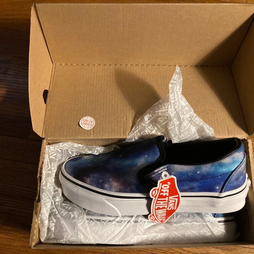 women’s Vans Galaxy 🌌 shoes size 6 classic slip on